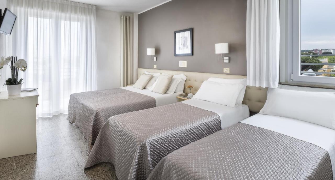 Hotel Carignano Ричоне Екстериор снимка