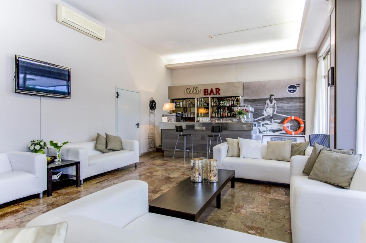 Hotel Carignano Ричоне Екстериор снимка